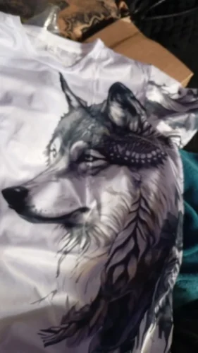 3D Printed Wolf Pattern Casual Men's T-Shirt photo review